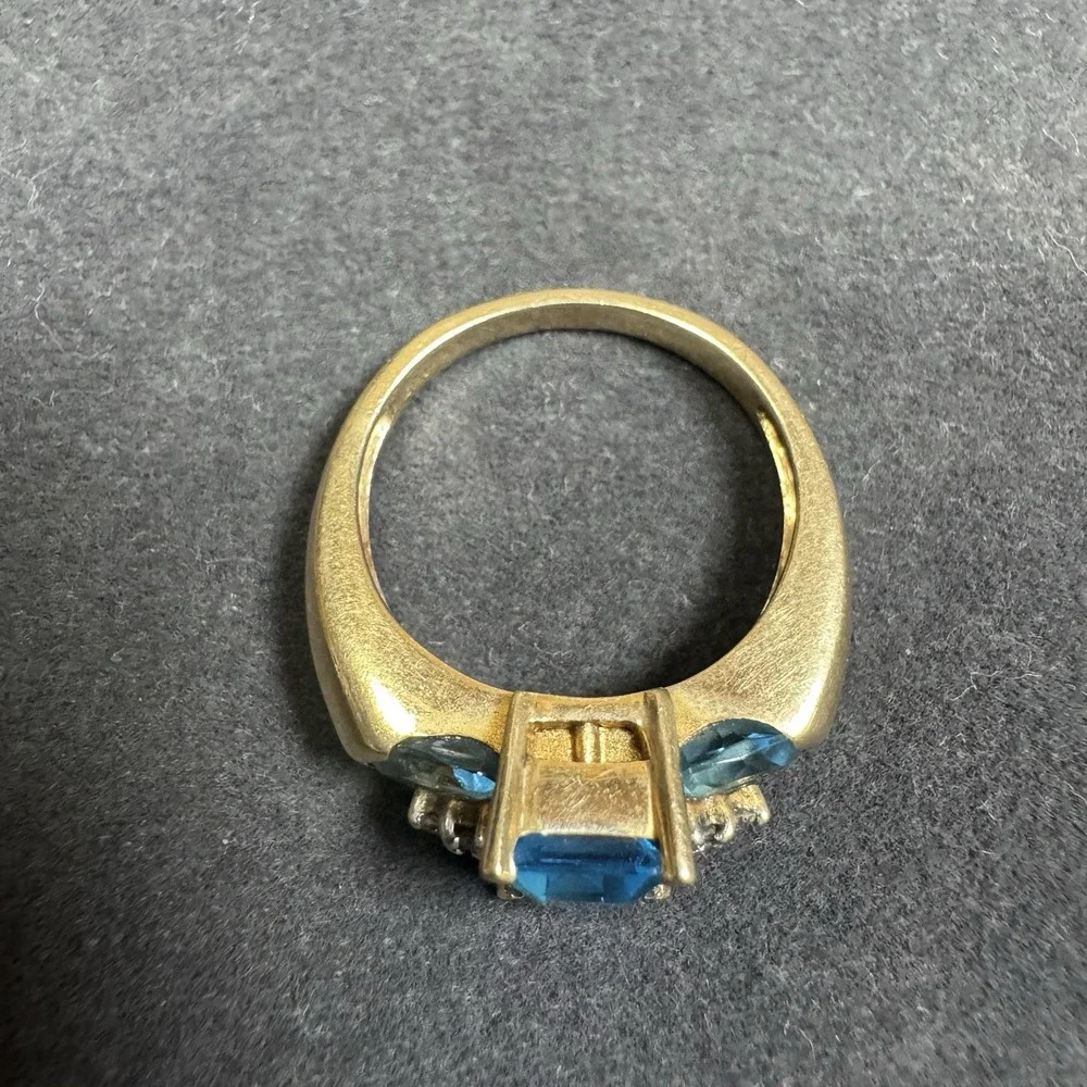 Vintage 10K Yellow Gold Emerald Cut Blue Topaz Cocktail Ring Size 7 IHG 4.1g